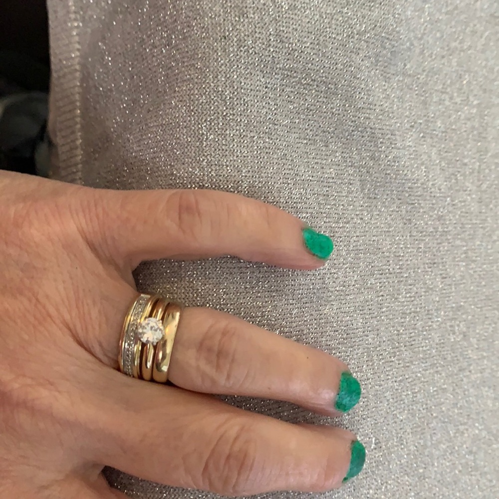 I am selling my engagement ring, my wedding band and a anniversary band.